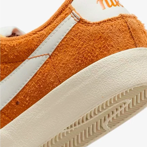 New in box! Nike women blazer low 77 sneaker